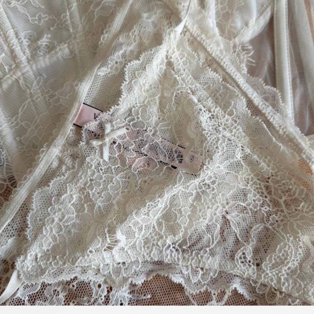 Victorias Secret DREAM ANGELS Unlined Bustier Corset Bra Cheeky Set White NWT - Picture 5 of 5